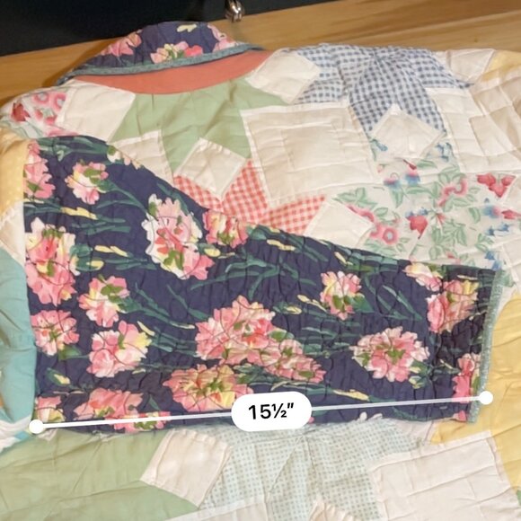 Hand‑Made Quilt Jacket – Flat‑French Seams, Shell Buttons & Hidden Sleeve Design - Picture 10 of 12